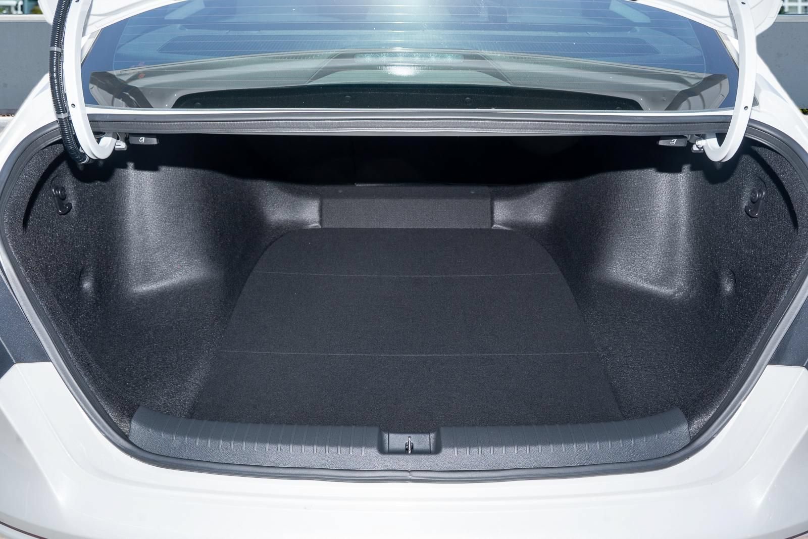 Certified 2023 Honda Accord EX image 10