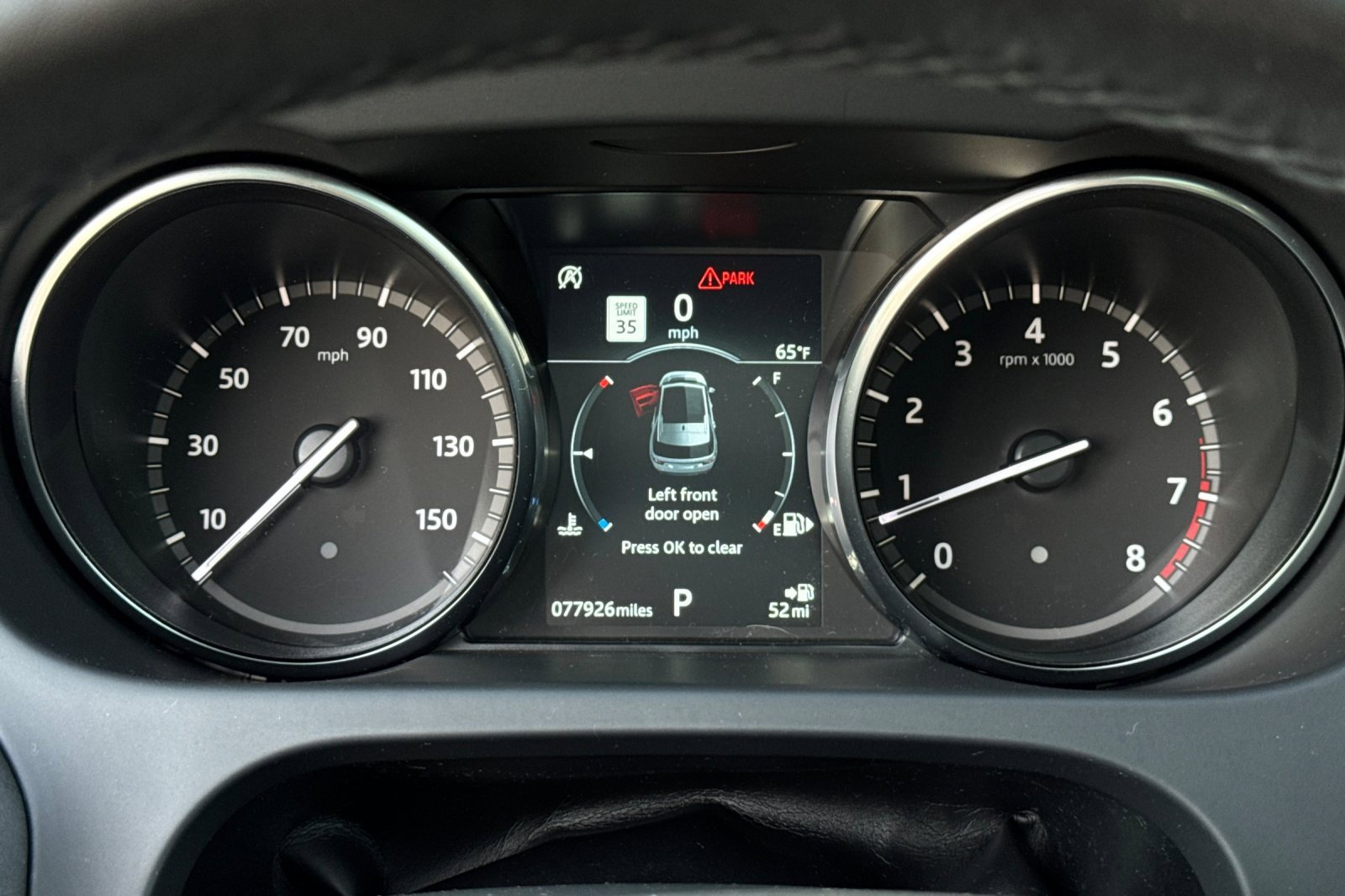 Used 2019 Land Rover Discovery Sport HSE image 23