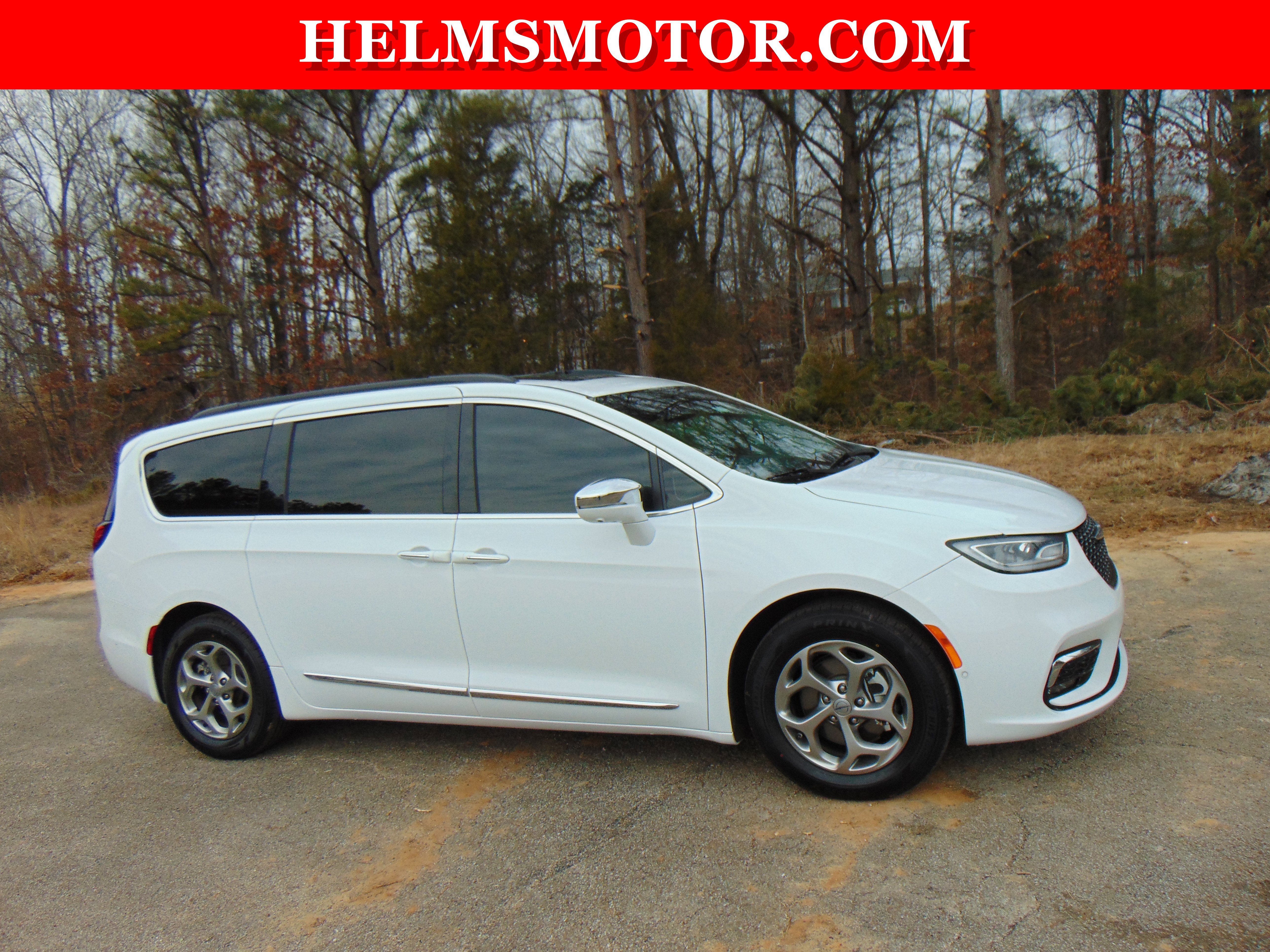 Certified 2022 Chrysler Pacifica Limited w/ Uconnect Theater Family Group image 14