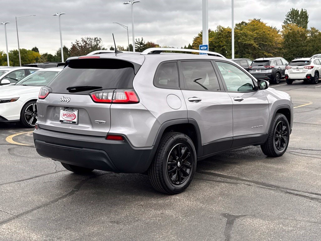 Used 2020 Jeep Cherokee Latitude w/ Cold Weather Group AWD/4WD image 11