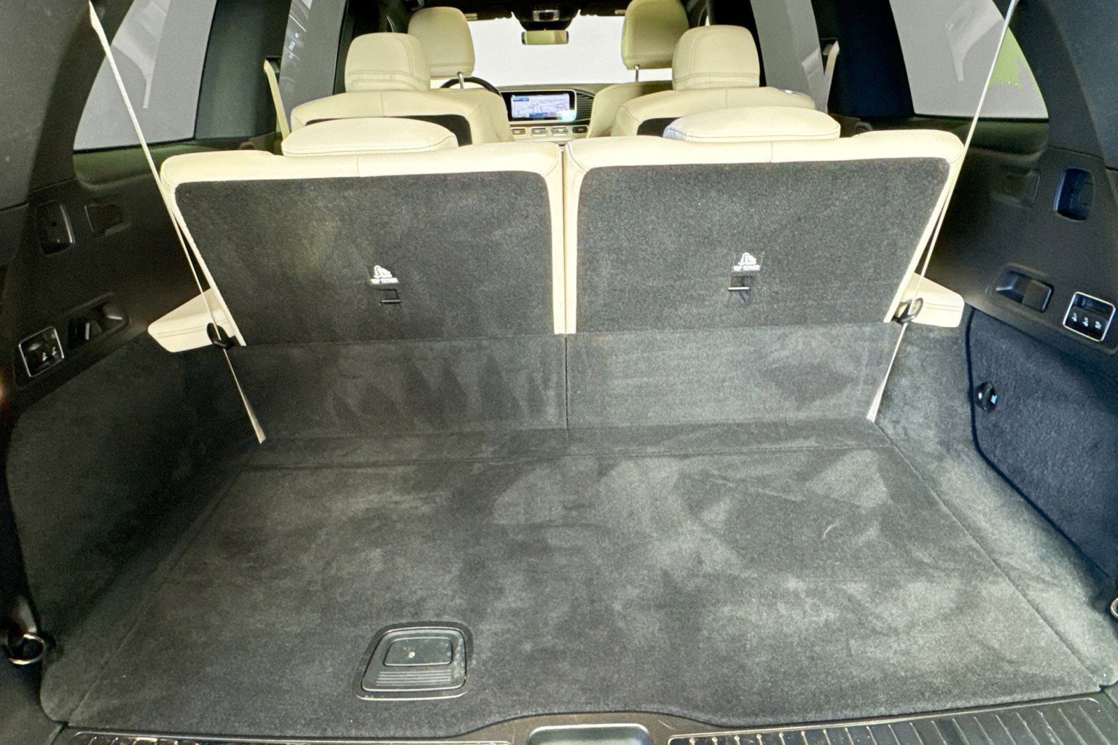 Used 2025 Mercedes-Benz GLS 450 4MATIC image 25