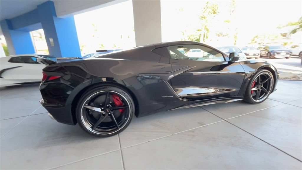 New 2025 Chevrolet Corvette E-Ray AWD/4WD image 9