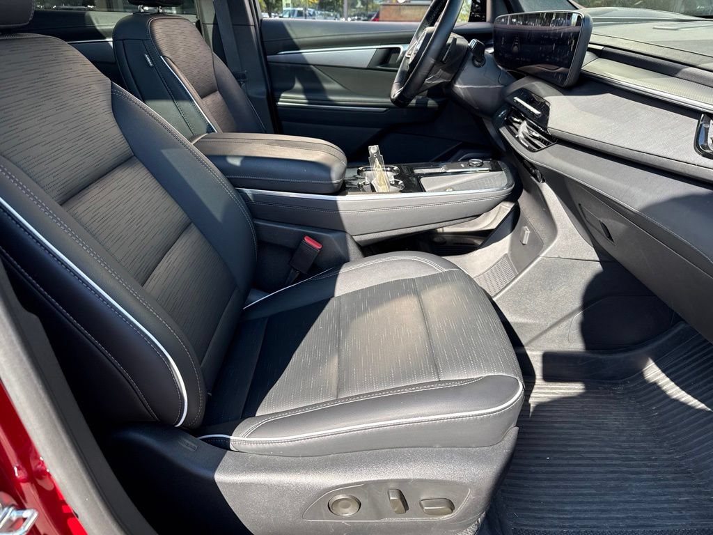 Used 2025 Buick Enclave Sport Touring w/ Power Package FWD image 20
