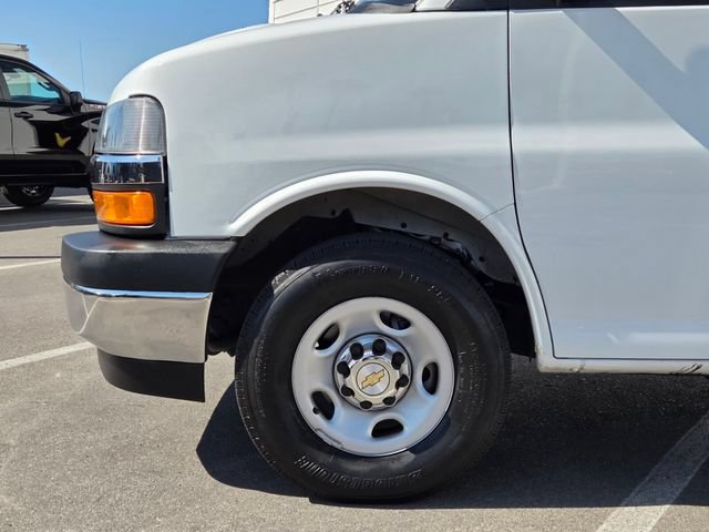 Certified 2025 Chevrolet Express 3500 LT w/ LT Preferred Equipment Group RWD image 9