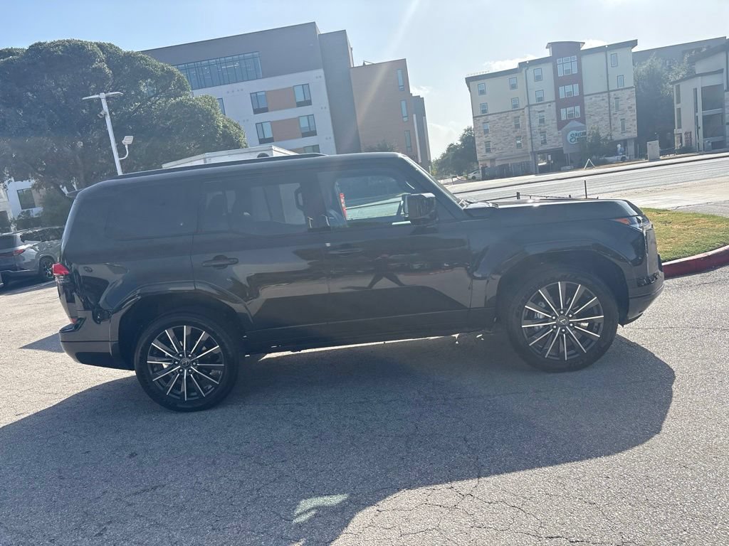 Certified 2026 Lexus GX 550 w/ Accessory Package (2T) AWD/4WD image 6