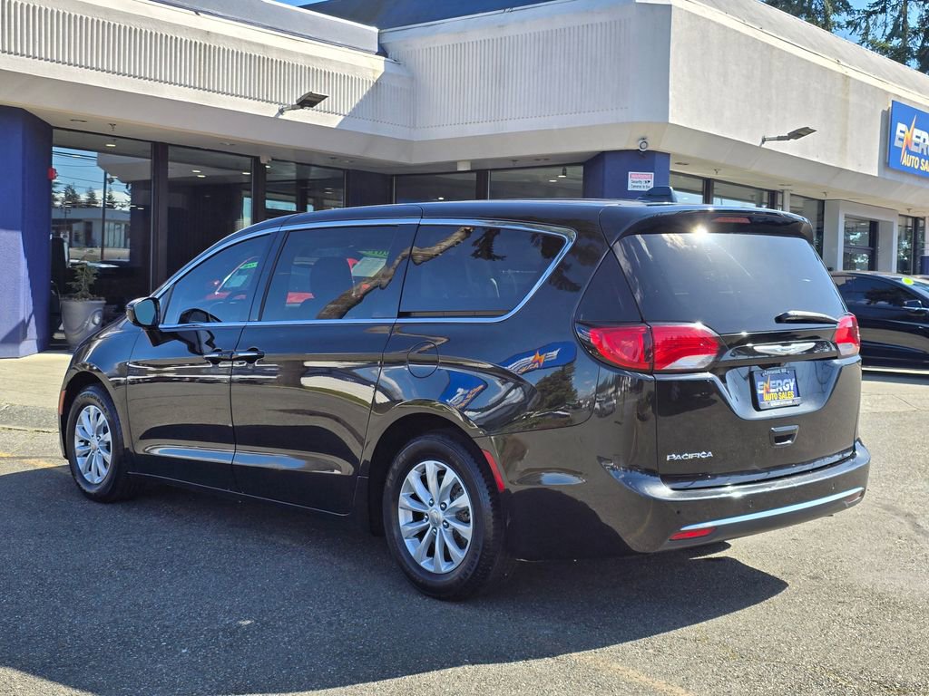 Used 2019 Chrysler Pacifica Touring Plus FWD image 5