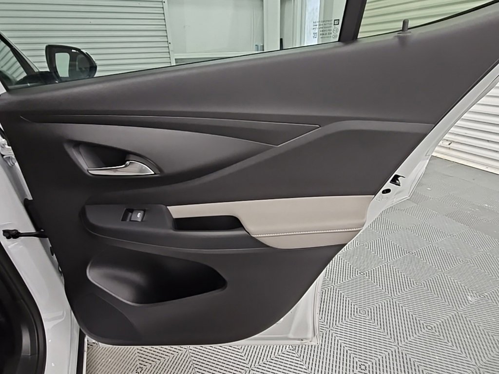 New 2025 Buick Envista Avenir image 34