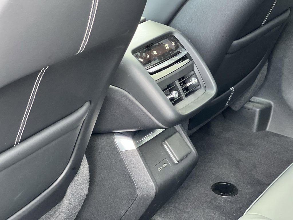 New 2026 Cadillac Lyriq V image 31