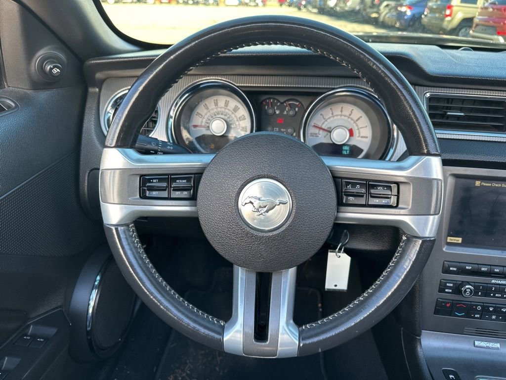 Used 2010 Ford Mustang GT Premium image 25