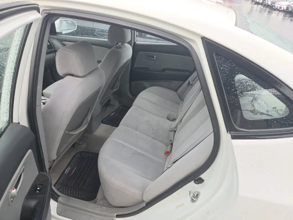 Used 2007 Hyundai Elantra GLS FWD image 9