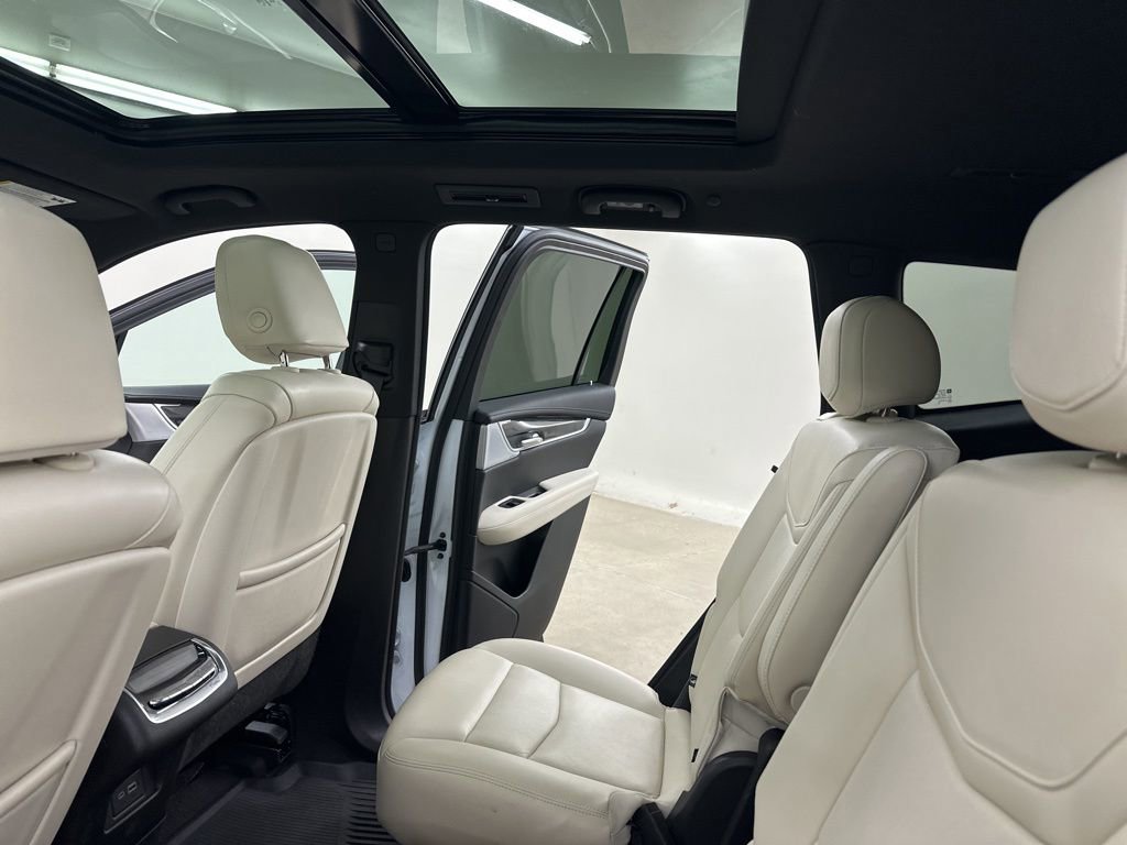 Certified 2025 Cadillac XT6 Sport w/ Technology Package AWD/4WD image 34
