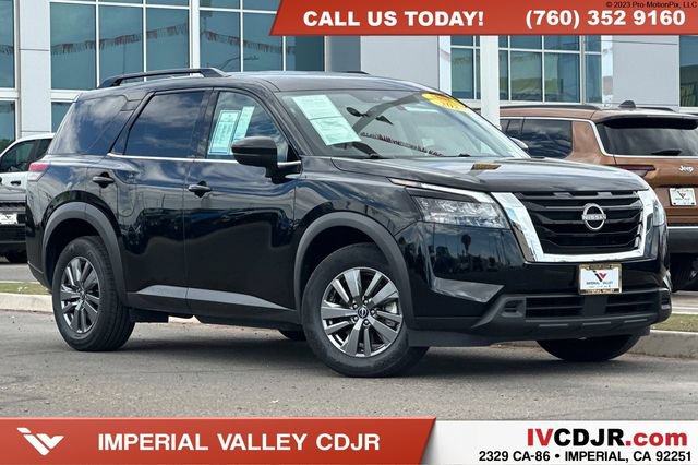 Used 2025 Nissan Pathfinder SV