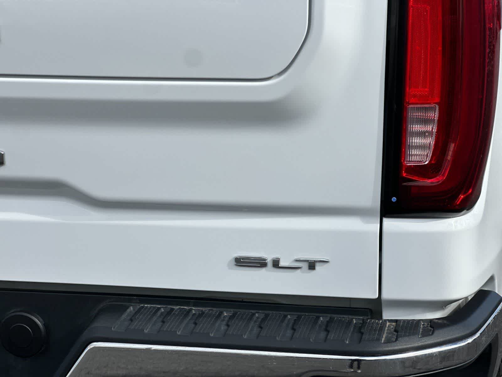 Used 2024 GMC Sierra 1500 SLT AWD/4WD image 26