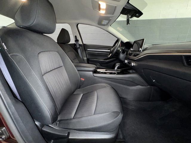 Used 2023 Nissan Altima 2.5 SV image 10