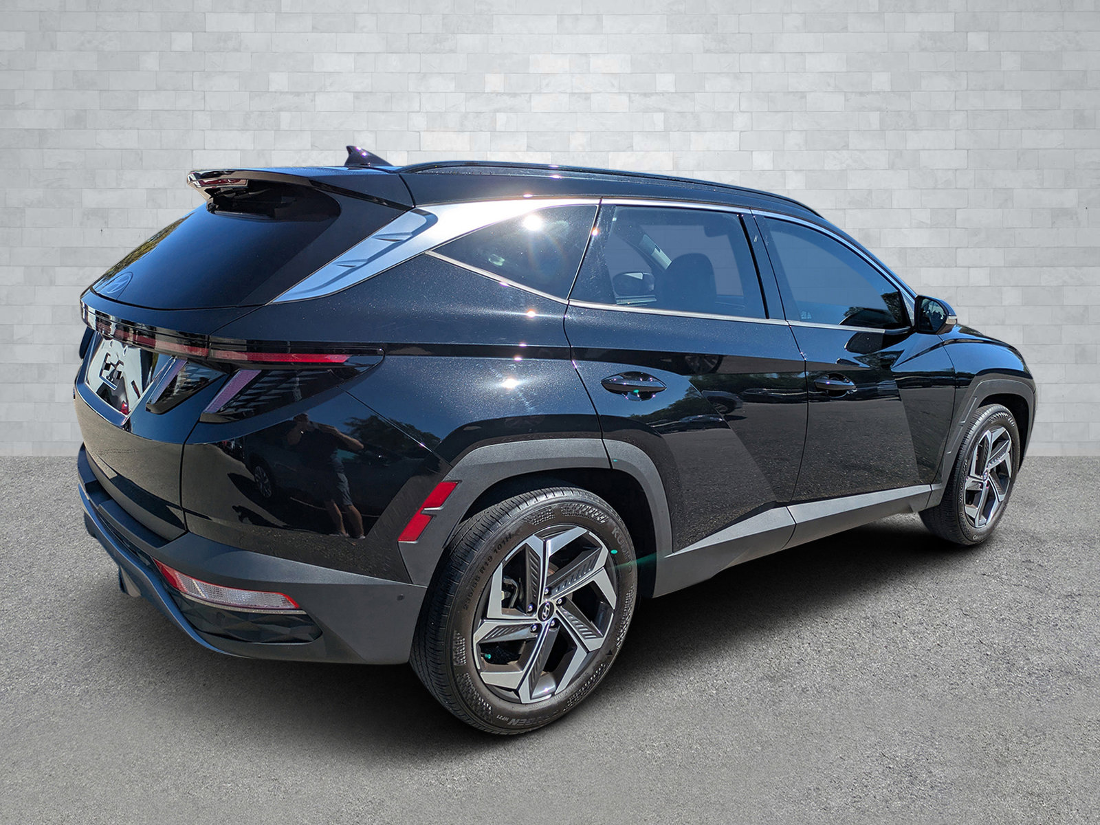 Used 2022 Hyundai Tucson Limited w/ Cargo Package image 4