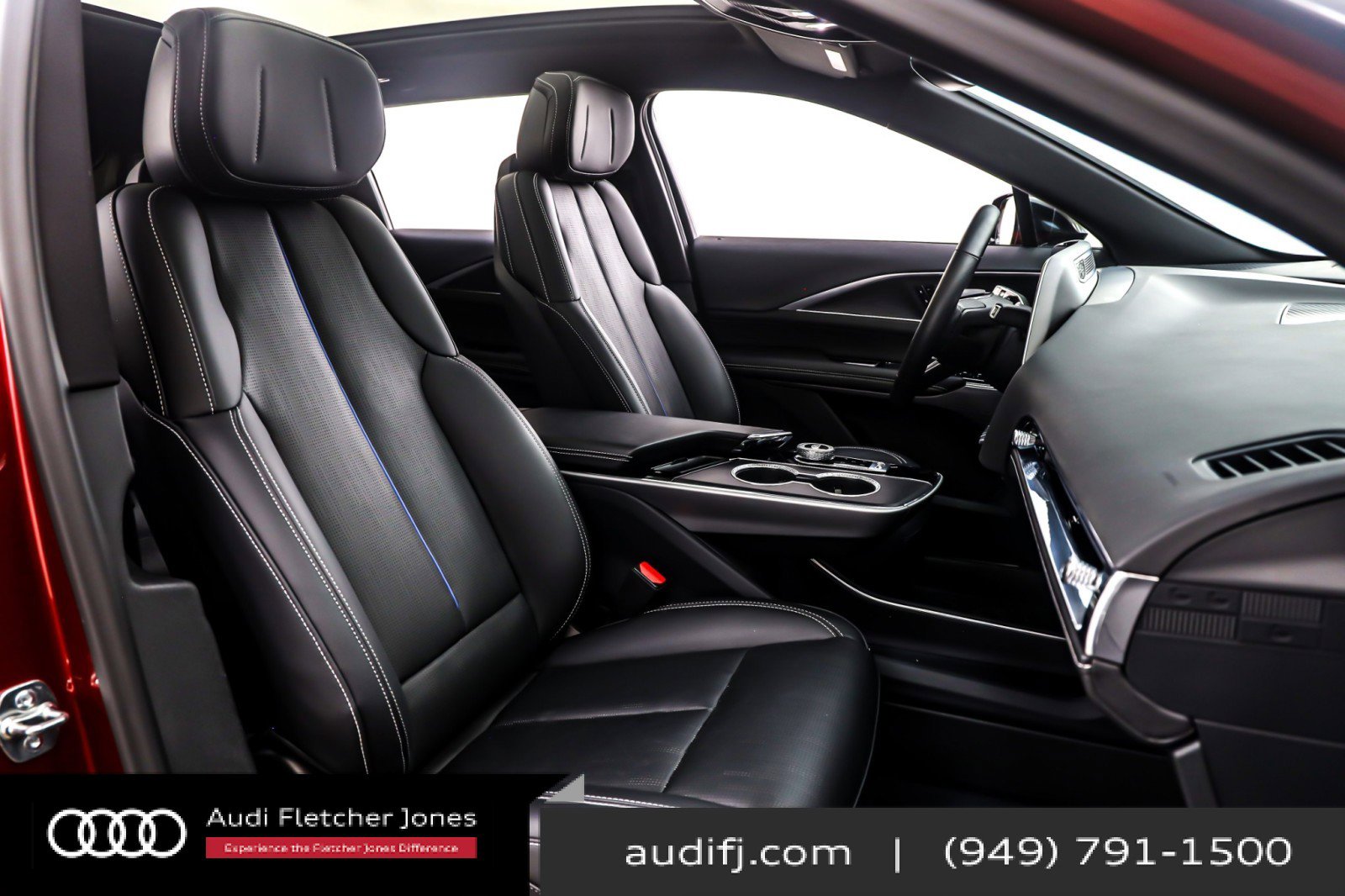 Used 2025 Cadillac Lyriq Sport image 8