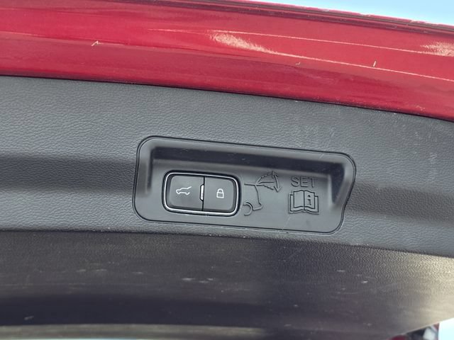Used 2020 Ford Explorer Limited AWD/4WD image 32