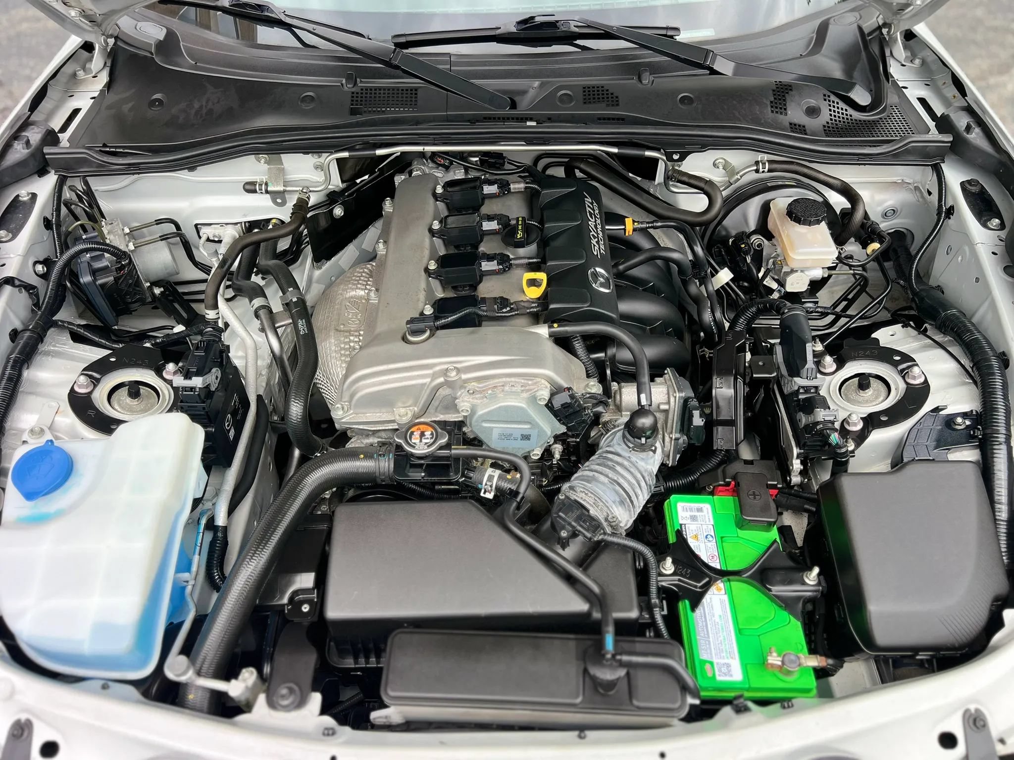 Used 2016 MAZDA MX-5 Miata Sport RWD image 33
