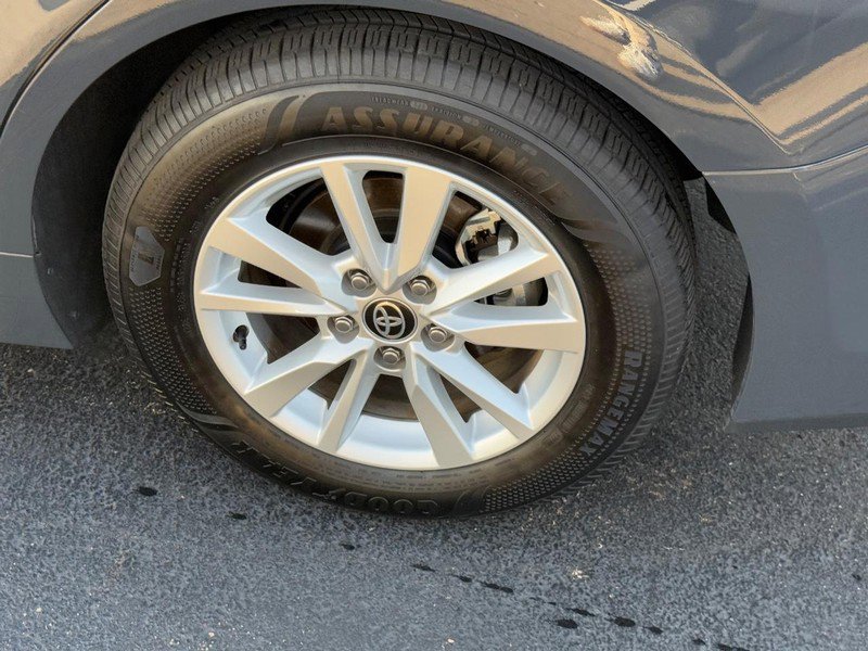 Used 2025 Toyota Camry LE image 8