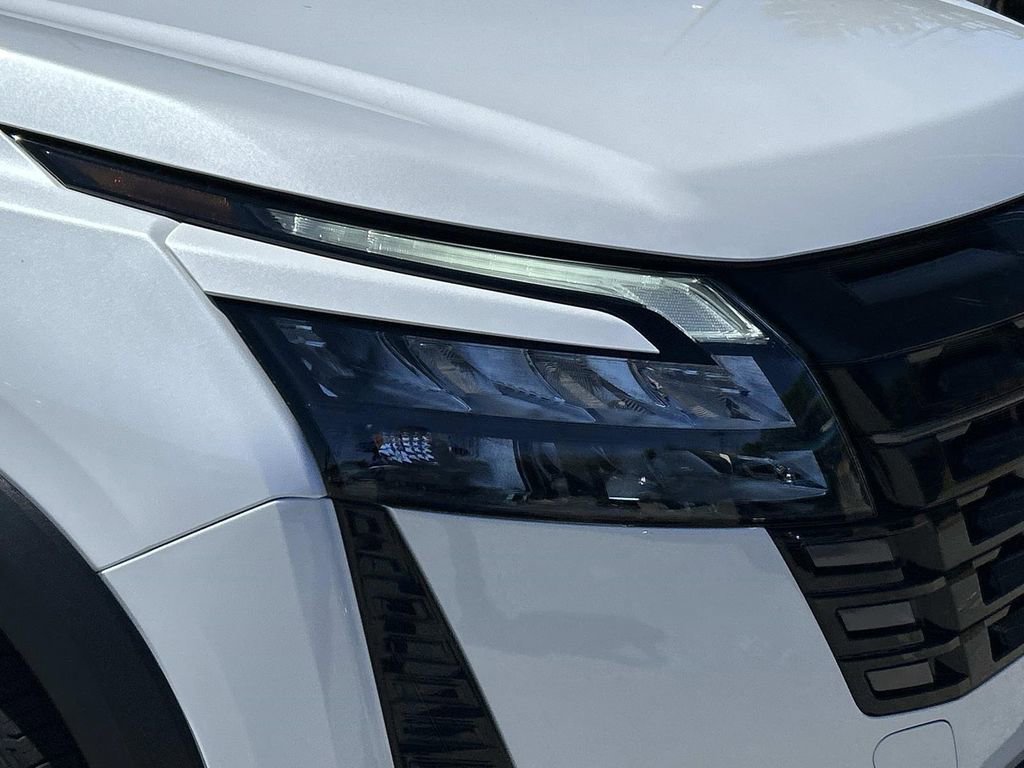 New 2026 Nissan Pathfinder SV AWD/4WD image 10