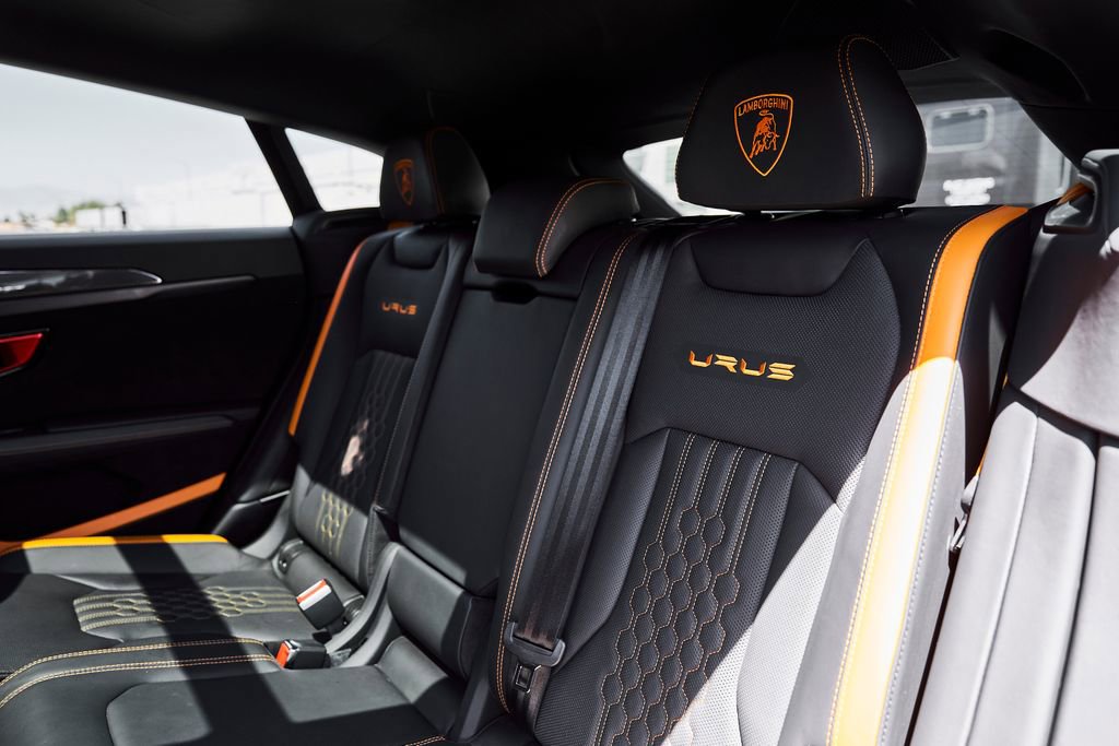 Used 2023 Lamborghini Urus Performante AWD/4WD image 54