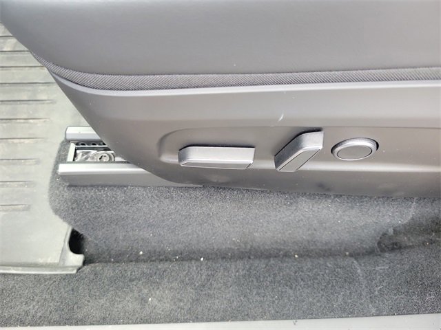 Used 2026 Tesla Model Y Long Range image 18