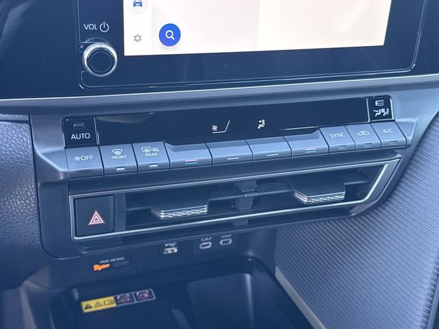 Used 2026 Toyota Camry SE FWD image 29