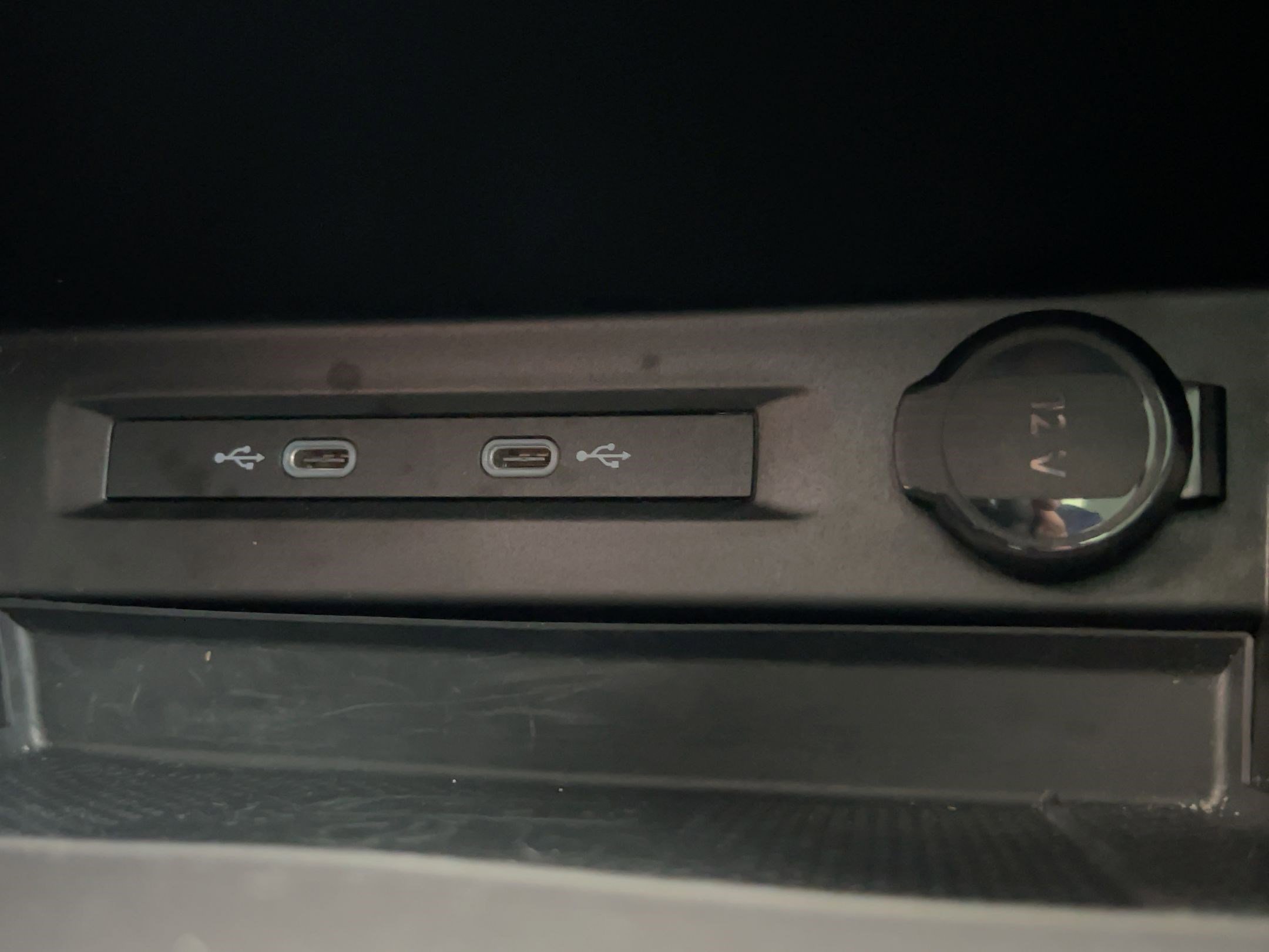 Certified 2023 Volkswagen Tiguan SEL R-Line image 32