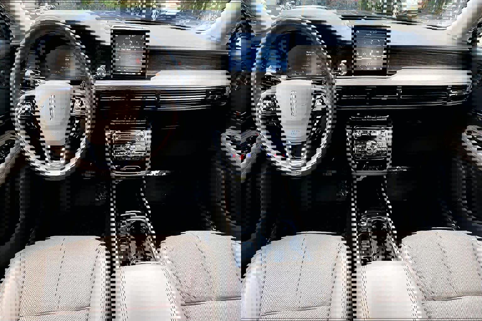 Used 2020 Lincoln Corsair Reserve w/ Equipment Group 201A image 15