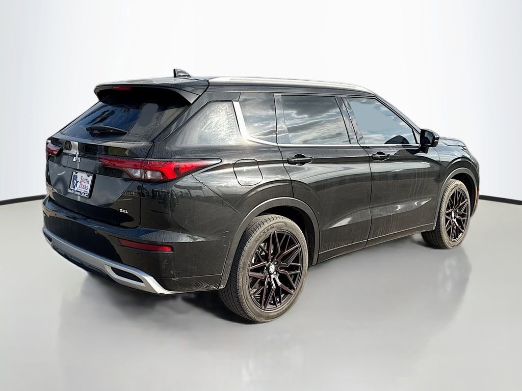 Used 2022 Mitsubishi Outlander SEL image 7