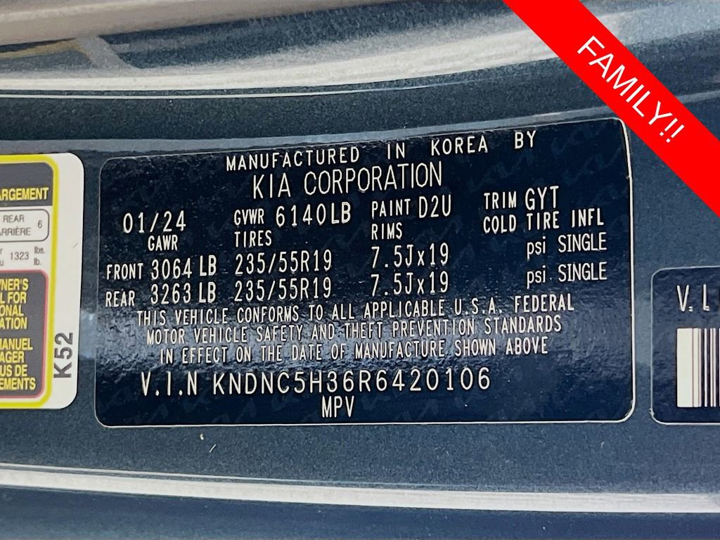Certified 2024 Kia Carnival EX image 34