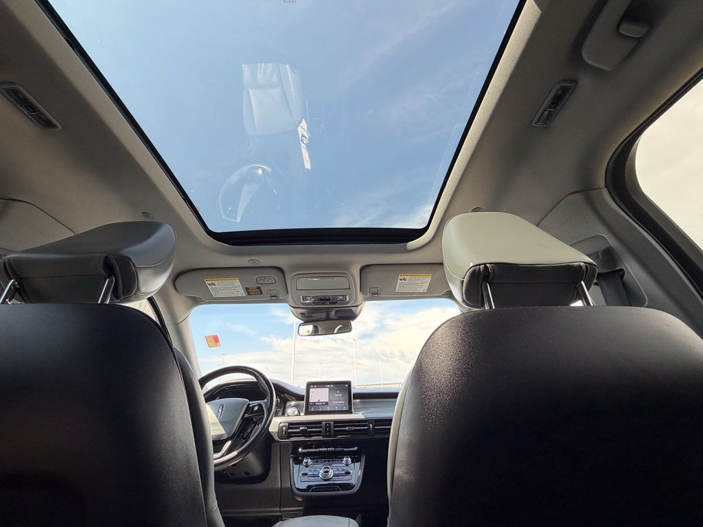 Used 2022 Lincoln Corsair AWD w/ Premium Package image 39