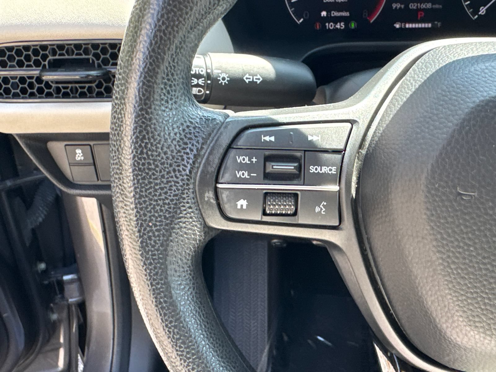 Used 2023 Honda HR-V LX image 24