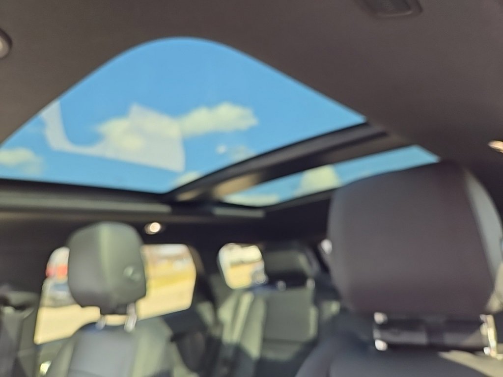 Used 2025 Land Rover Range Rover Evoque S image 14