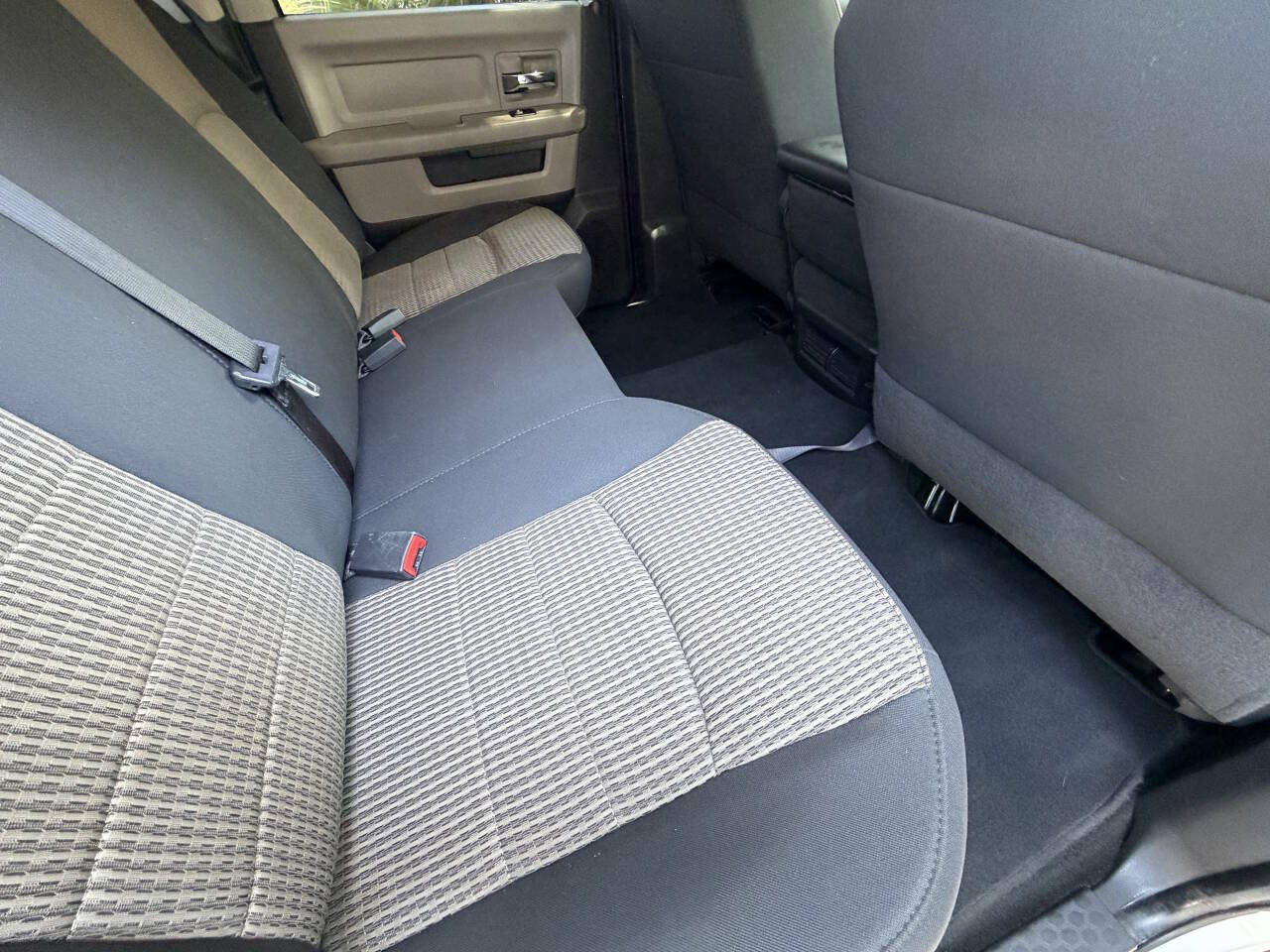 Used 2011 RAM 1500 Classic SLT w/ Remote Start & Security Group RWD image 15