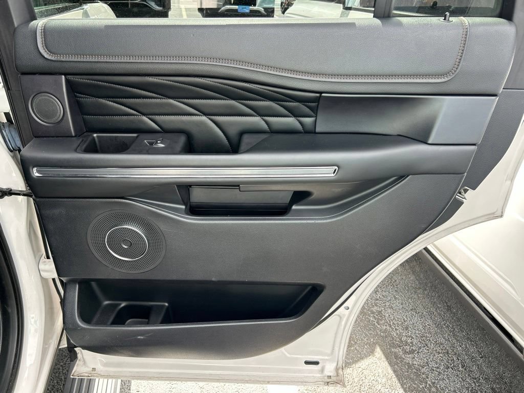 Used 2019 Ford Expedition Platinum RWD image 45