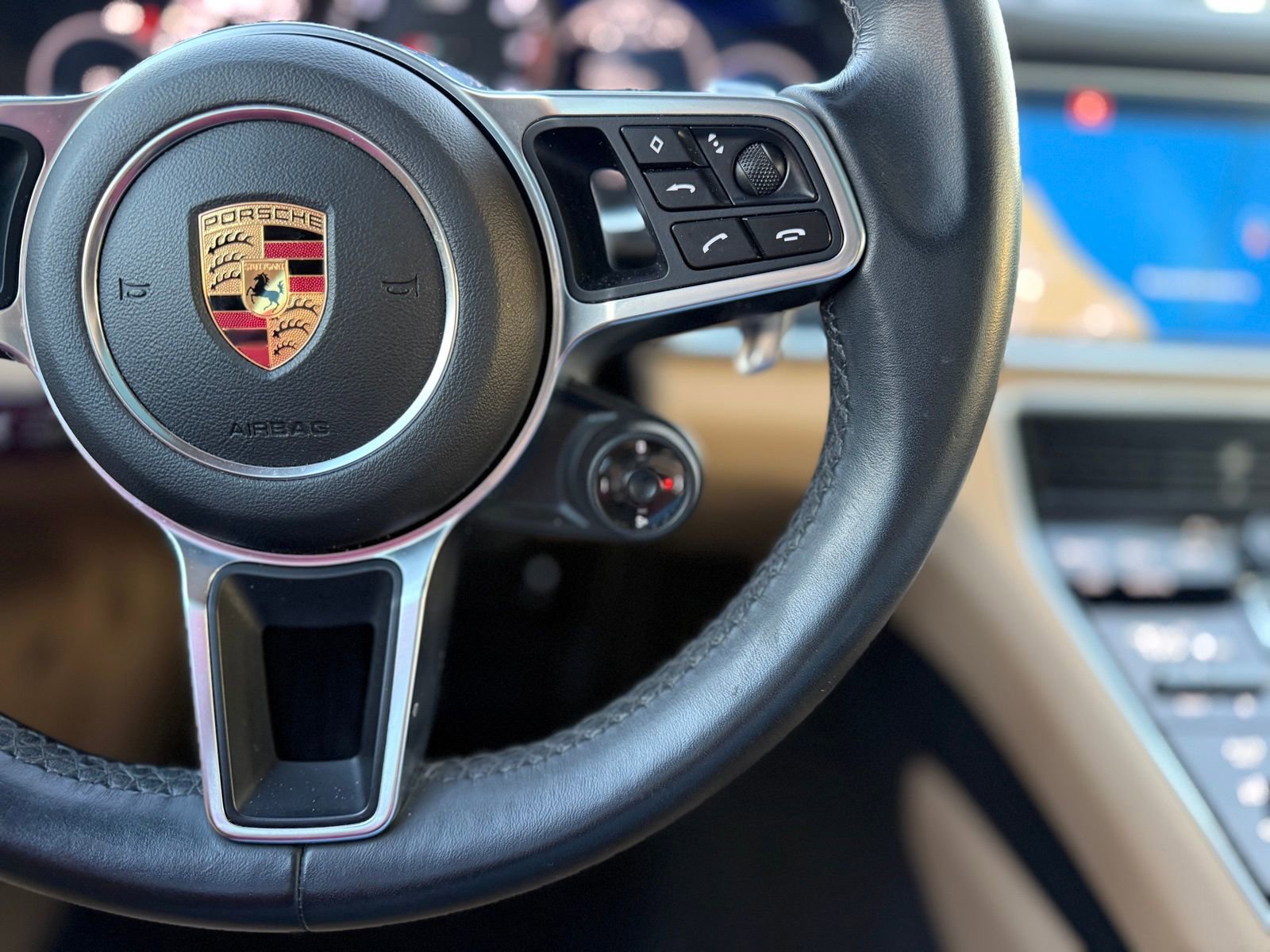 Used 2018 Porsche Panamera 4S image 26