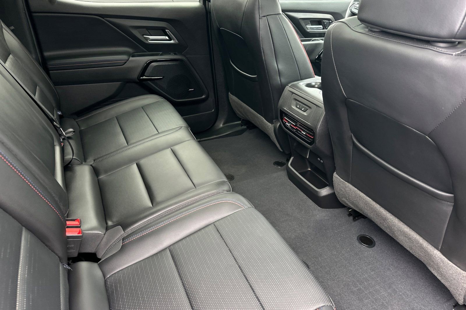 Used 2024 Chevrolet Silverado EV RST AWD/4WD image 18