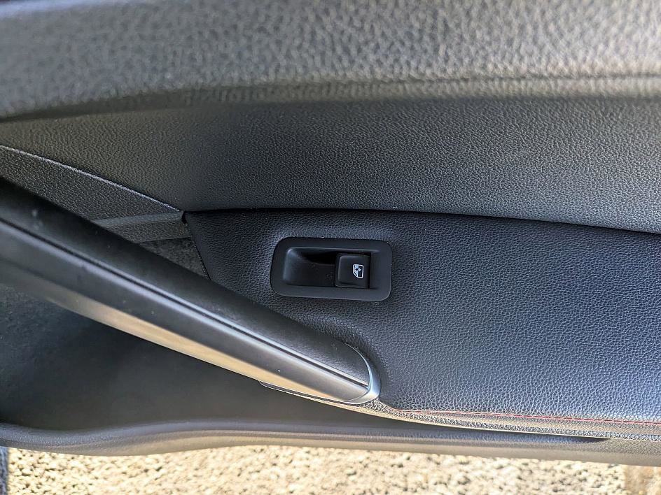 Used 2020 Volkswagen GTI SE image 36