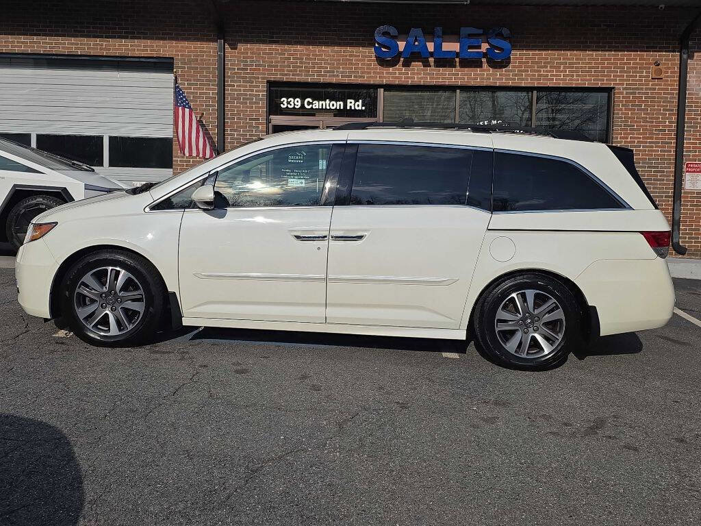Used 2015 Honda Odyssey Touring Elite image 2
