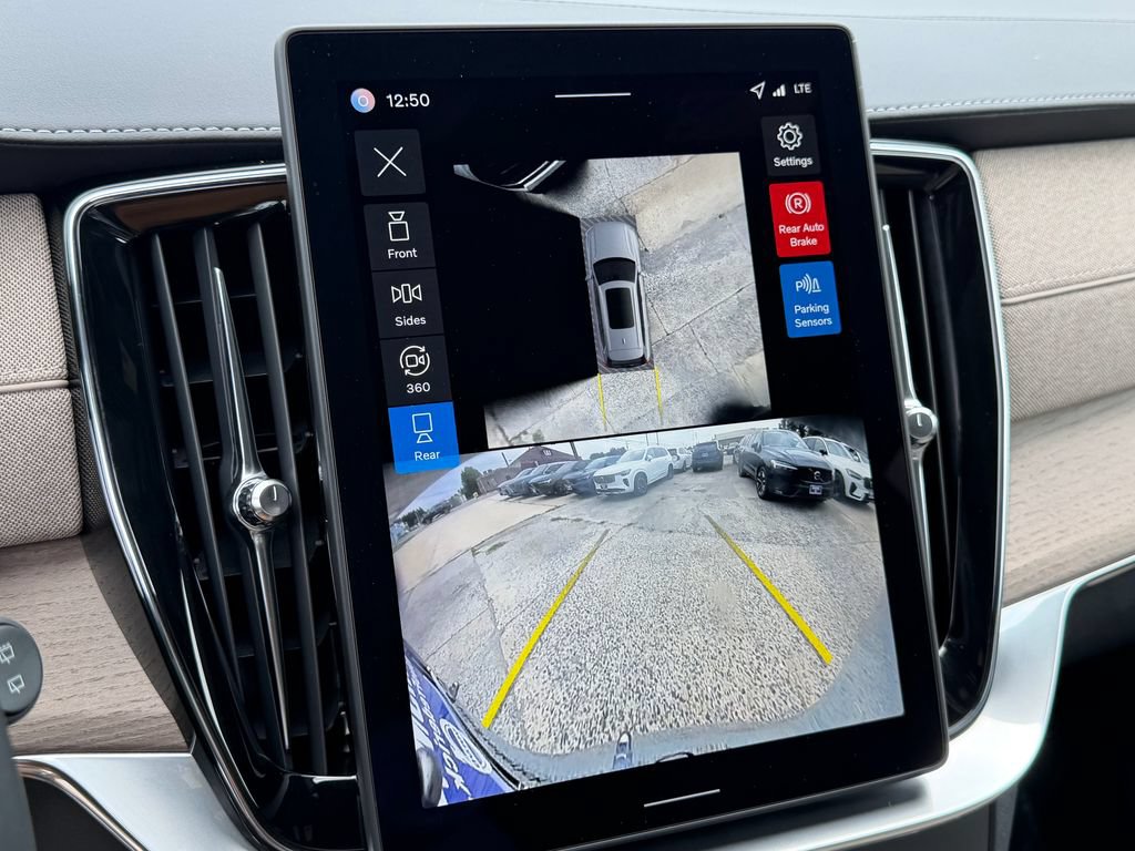 New 2026 Volvo XC90 B6 Plus w/ Protection Package Premier AWD/4WD image 22