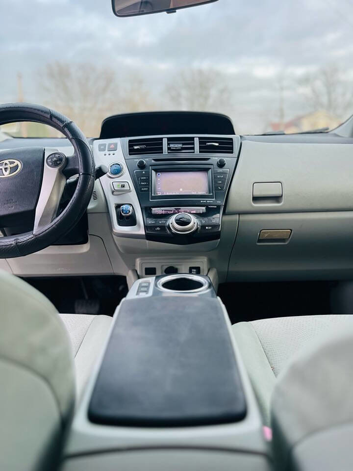 Used 2012 Toyota Prius V Three FWD image 16