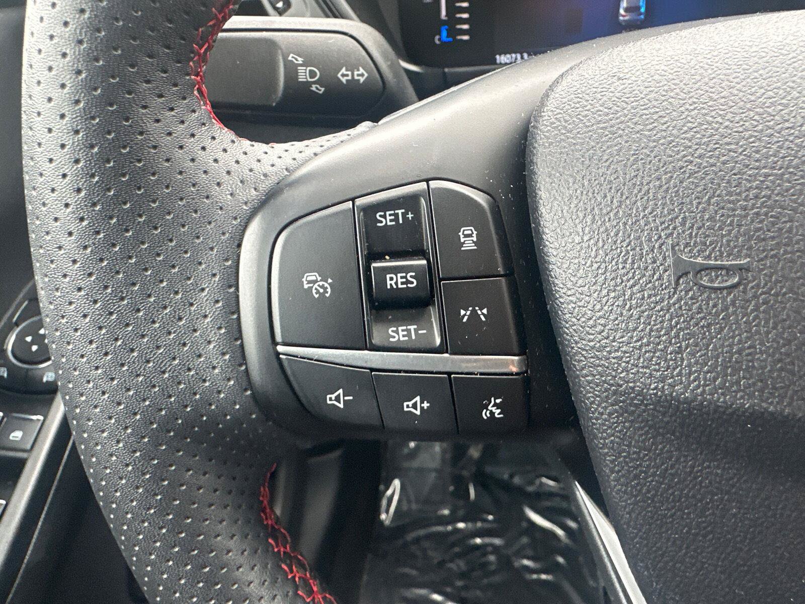 Used 2024 Ford Escape ST-Line w/ Tech Pack #1 AWD/4WD image 20
