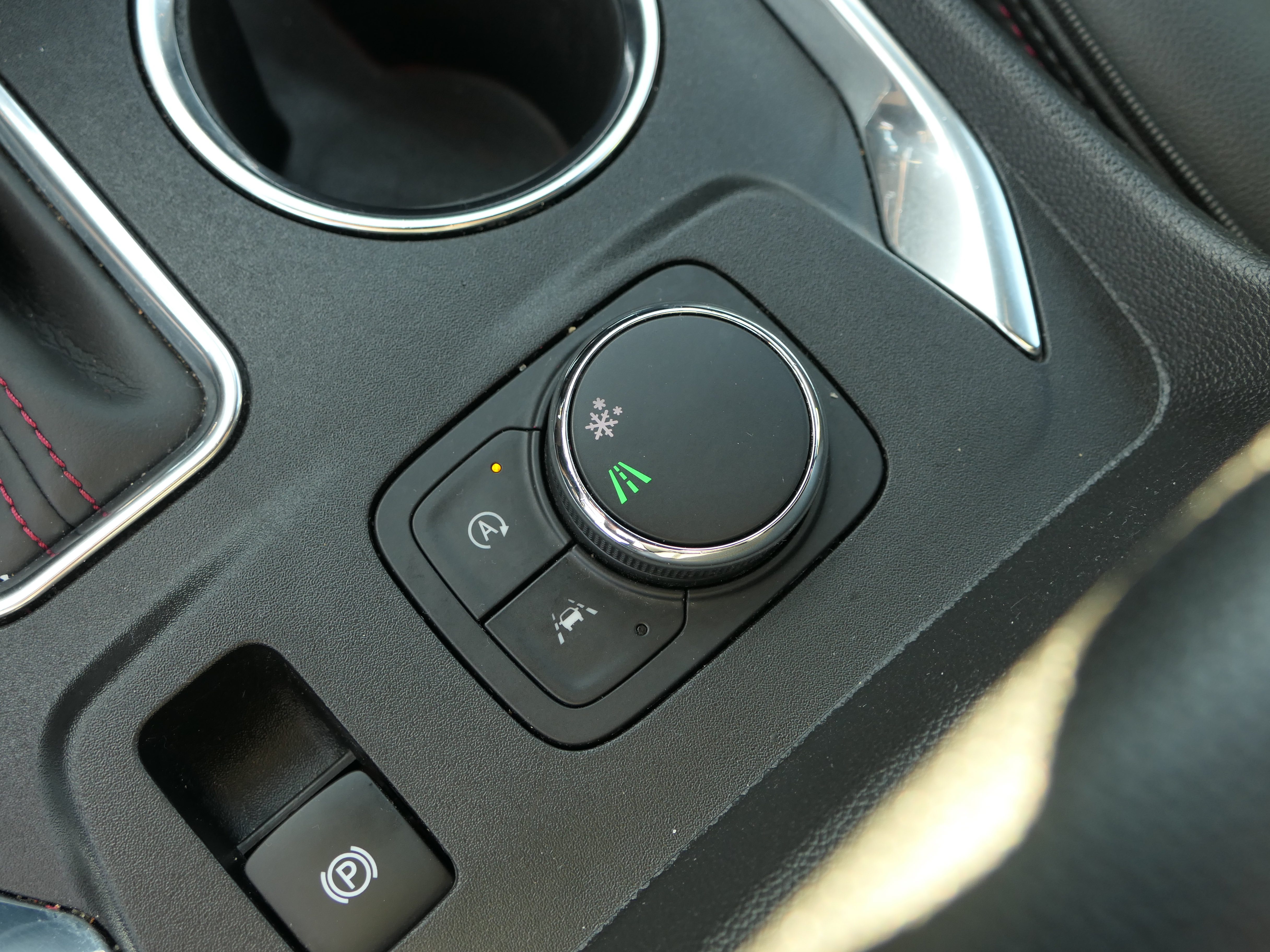 Used 2023 Chevrolet Traverse RS FWD image 22