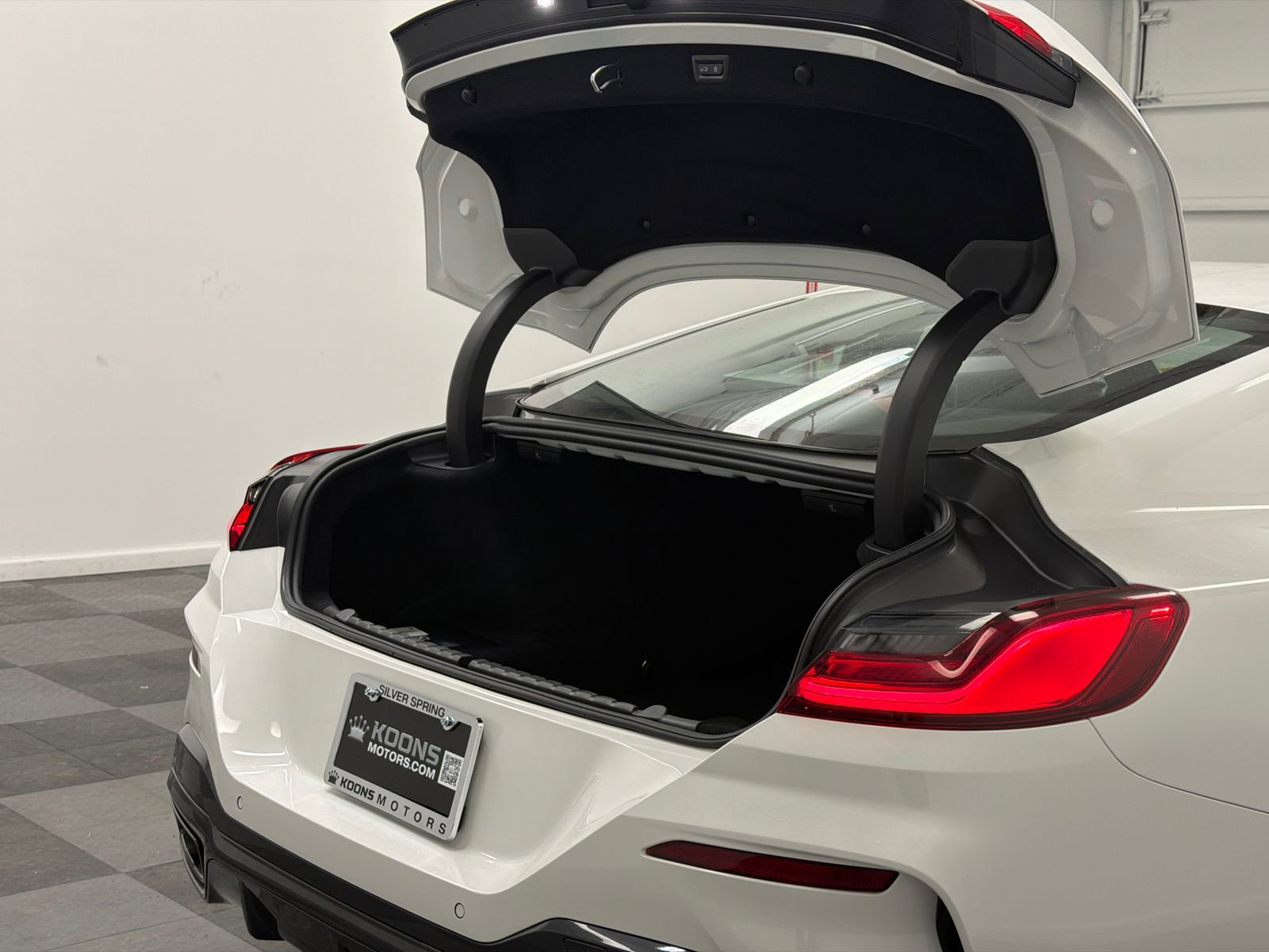 Used 2025 BMW M850i xDrive Coupe w/ M Carbon Exterior Package image 12