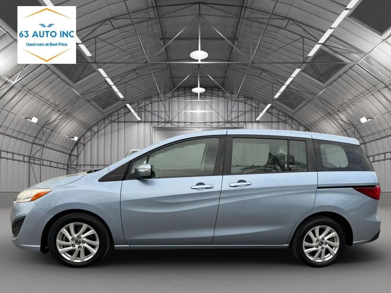 Used 2013 MAZDA MAZDA5 Sport image 2