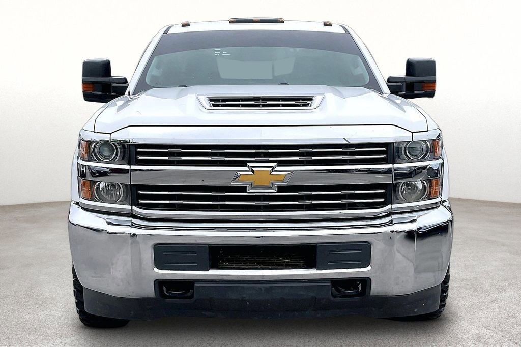 Used 2018 Chevrolet Silverado 3500 W/T AWD/4WD image 5