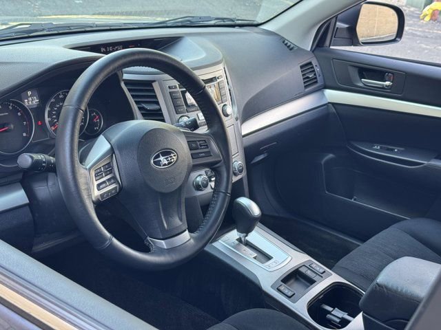 Used 2013 Subaru Outback 2.5i Premium AWD/4WD image 12