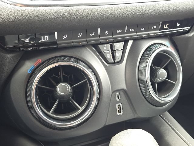 Used 2024 Chevrolet Blazer LT w/ Convenience Package FWD image 32