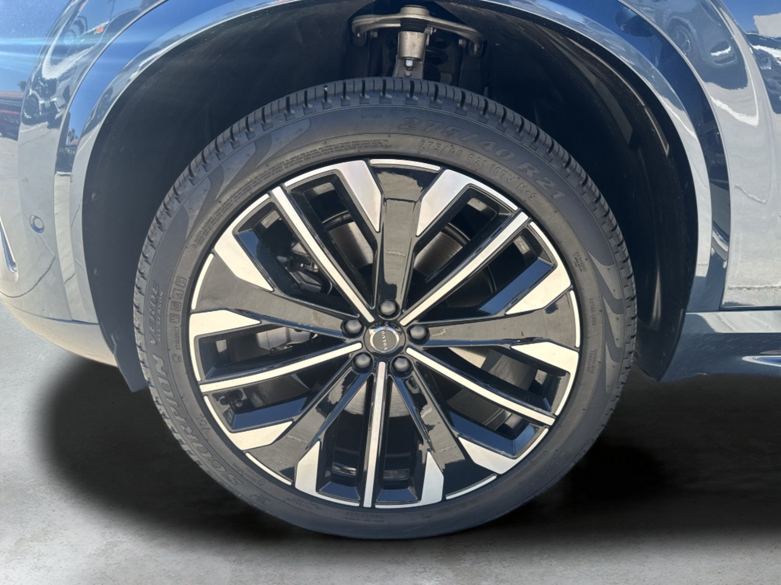 New 2026 Volvo XC90 T8 Plus w/ Protection Package AWD/4WD image 18